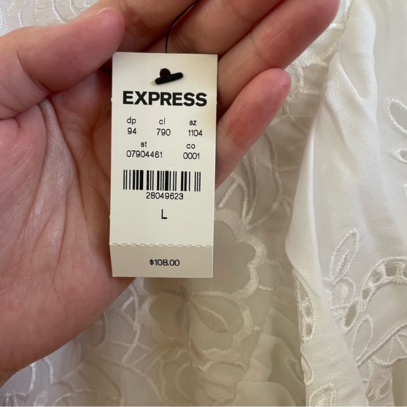 Express Women’s Lace Romper - Picture 4 of 6